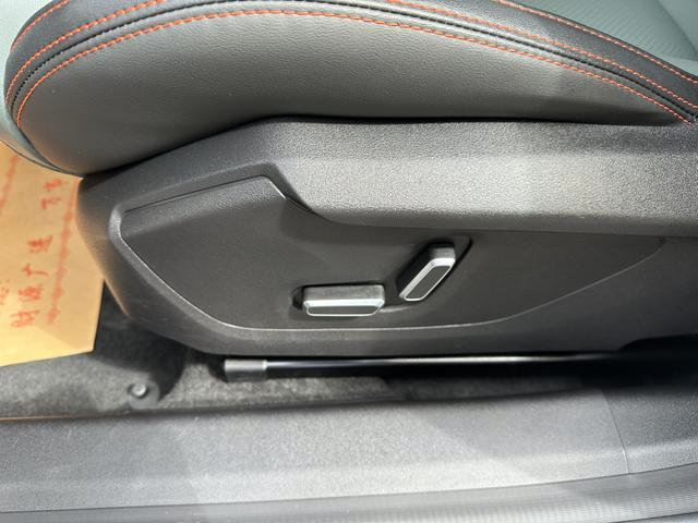 Geely Atlas thumbnail 17