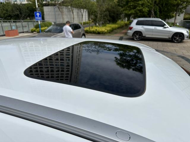 Geely Atlas thumbnail 30