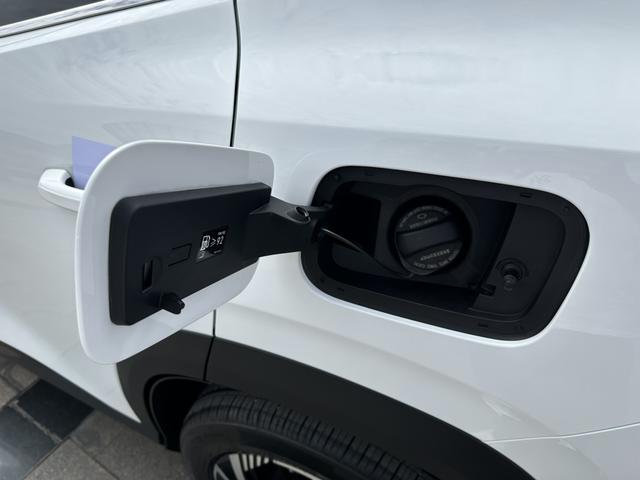 Geely Atlas thumbnail 26