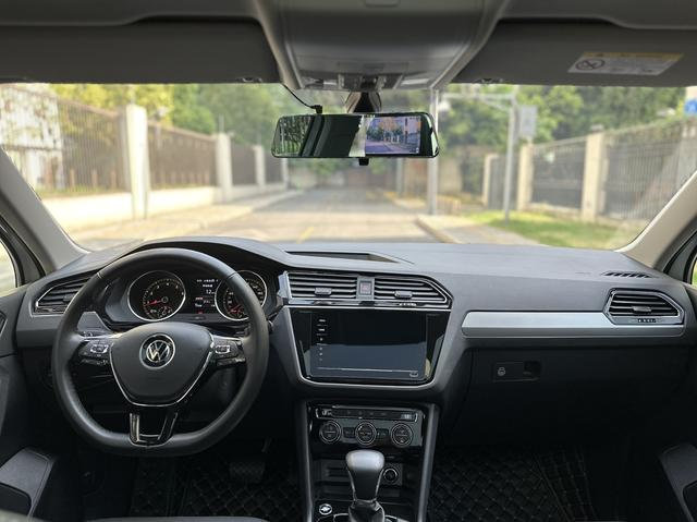 Volkswagen Tiguan L thumbnail 7