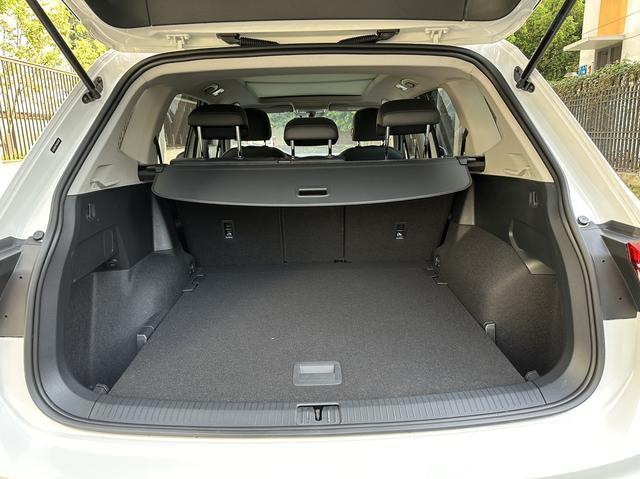 Volkswagen Tiguan L thumbnail 21
