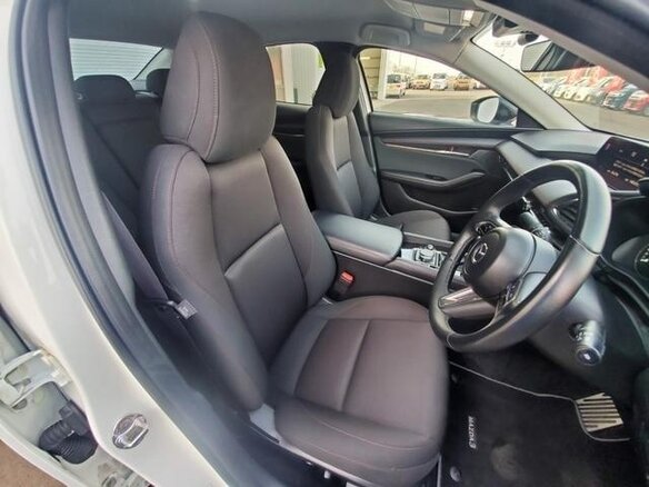 Mazda 3 thumbnail 3